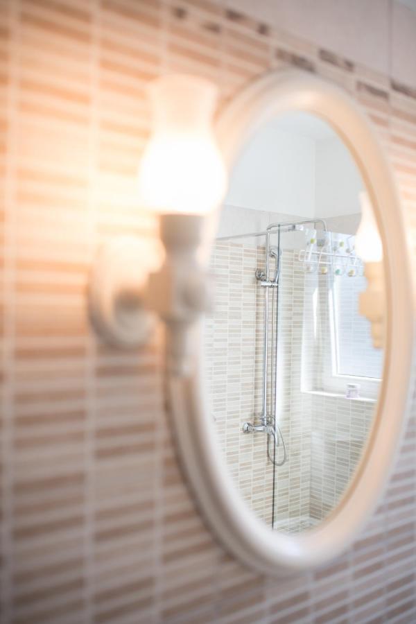 Red Karmenita Apartment Umag Ngoại thất bức ảnh
